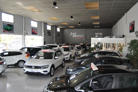 Exposición de vehículos de Automòbils Muntané en Reus
